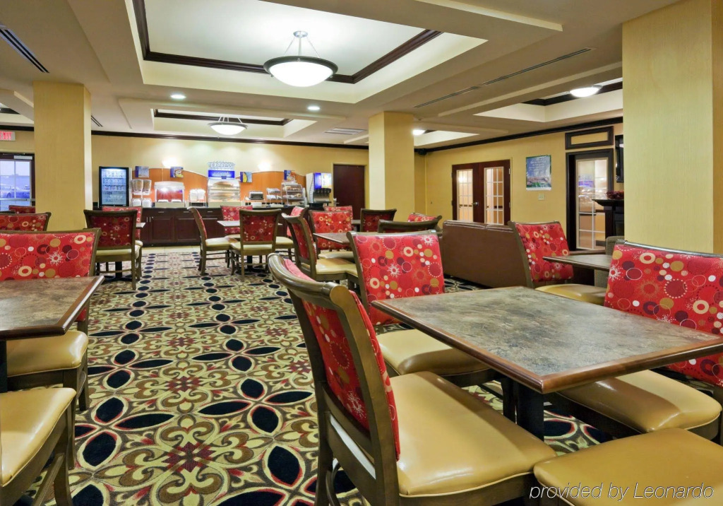 Holiday Inn Express Selma