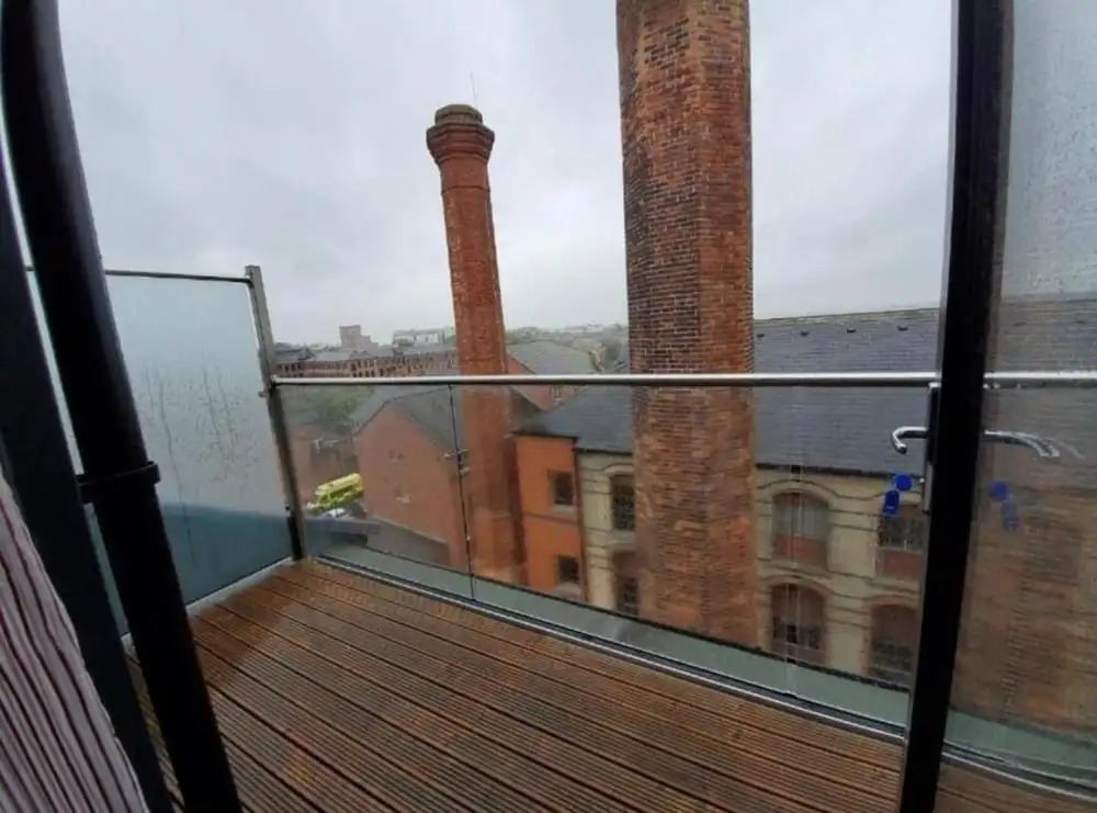 Kick Back Relax Stylish Space With Balcony