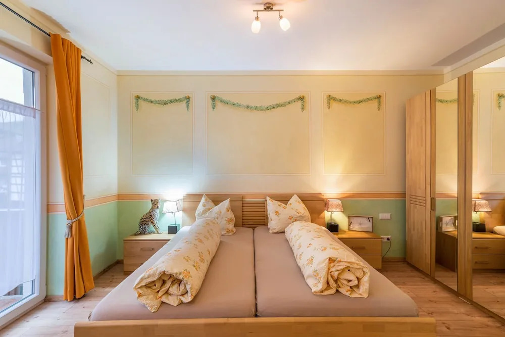 SCHUSTERjunge Aparthotel I Zentral I Studio Apartments I Küche & Bad I Parkplatz
