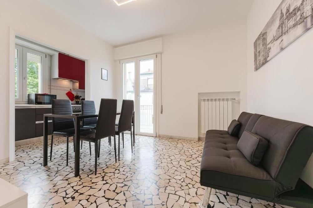 Elisa Flat - 15 min from Venice & Wi-Fi