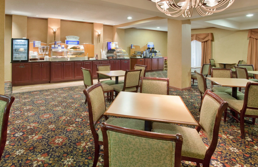 Holiday Inn Express & Suites OFallon-Shiloh by IHG