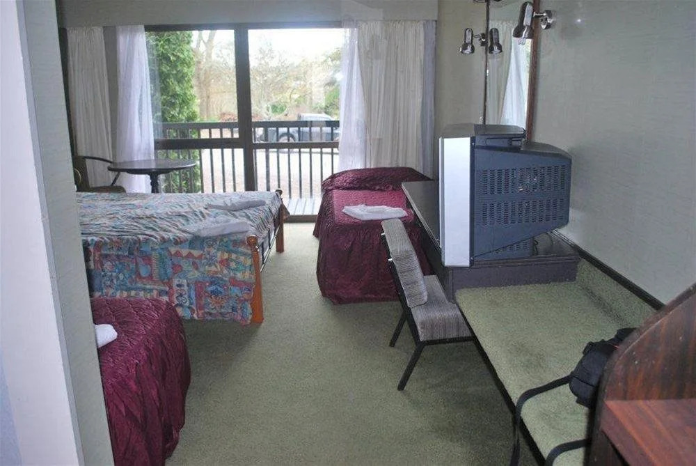 Riverside Of Cambridge Motel