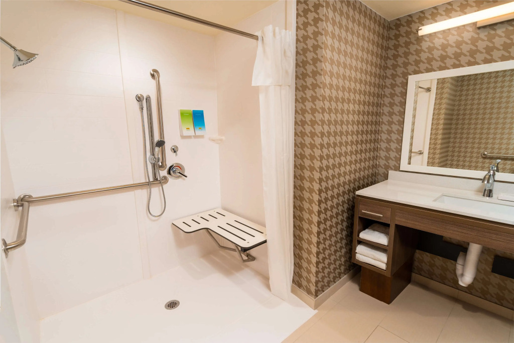 Home2 Suites Bakersfield