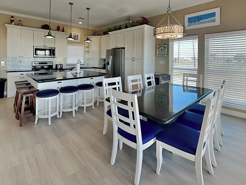 Beach Heaven by Ryson Vacation Rentals