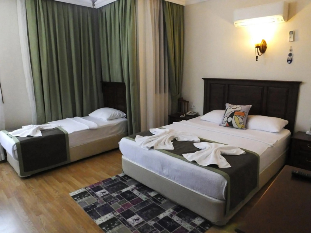 Hadrian Gate Hotel