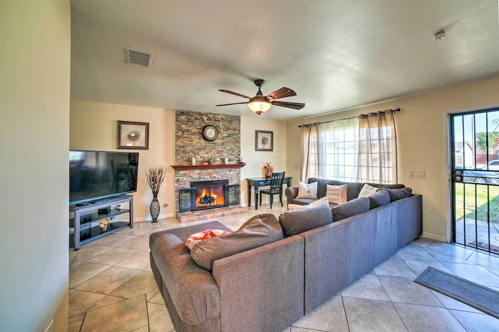 Family-friendly Home w/ Basketball Court!