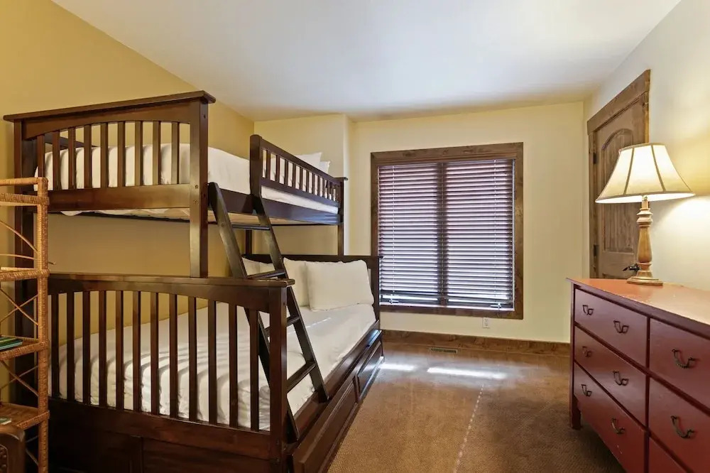 Ridgepoint - Three Bedroom Condo with Spa #128 by Deer Valley Resort