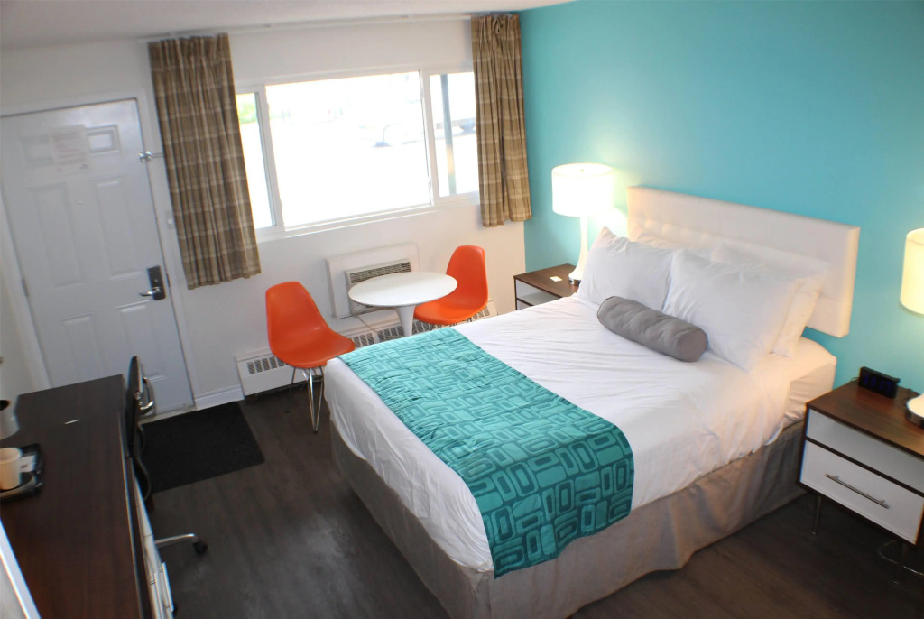 Howard Johnson Inn by Wyndham Kingston