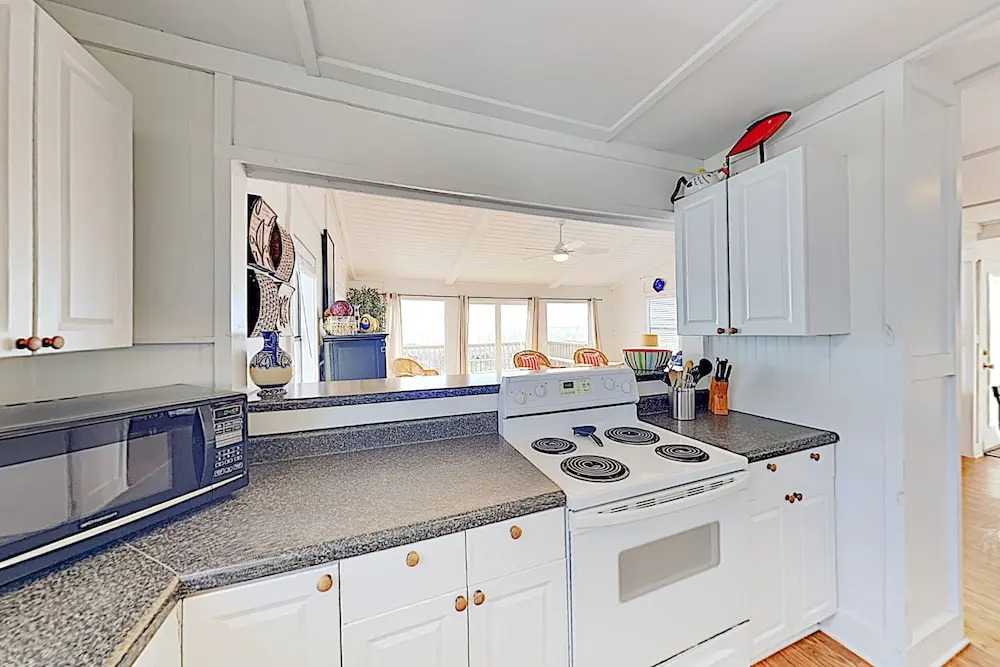 Beachside Daydream Hideaway W/ Vast Gulf Views 3 Bedroom Home