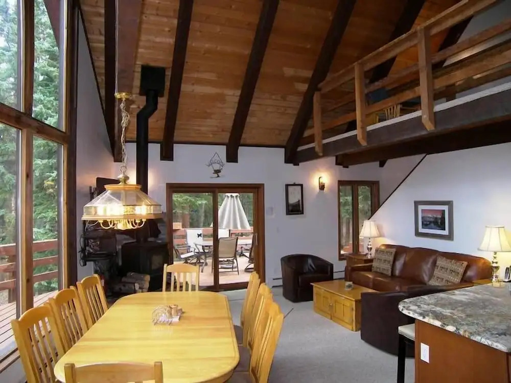 Upscale Home w/ Hot Tub: 3 Mi to Breck Ski Resort!