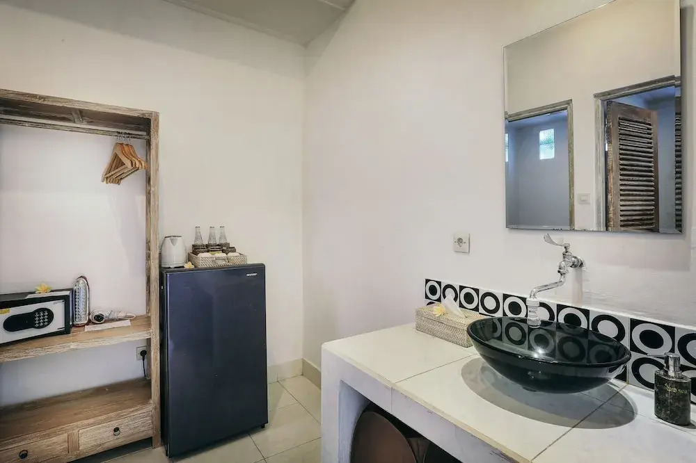 Ubud Glassy Villa by Pramana Villas
