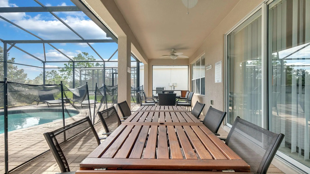 All En-suite Bath 5BR Disney Home w Pool SPA