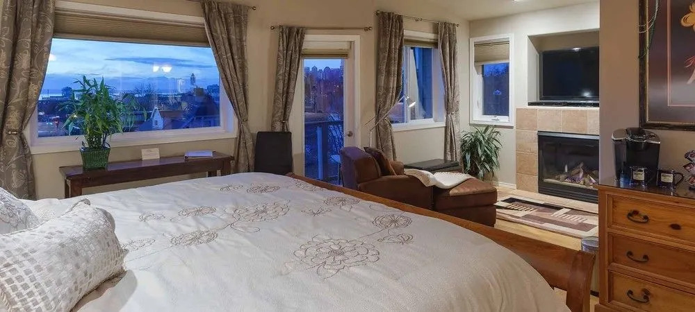 Sleeping Bulldog Bed & Breakfast