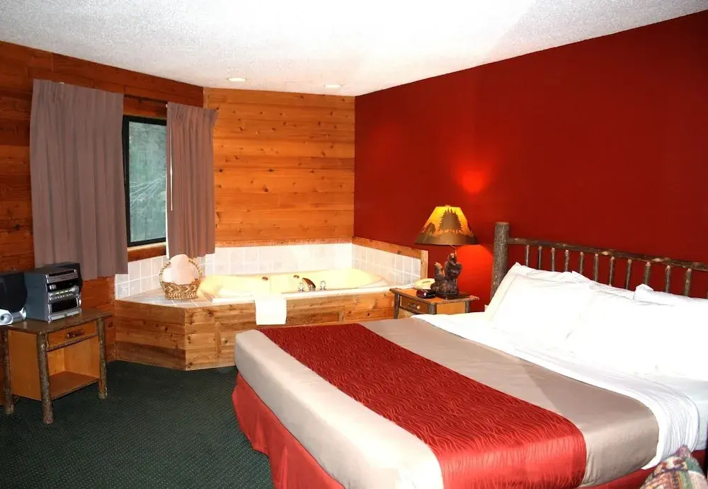 The Lodge at Crooked Lake