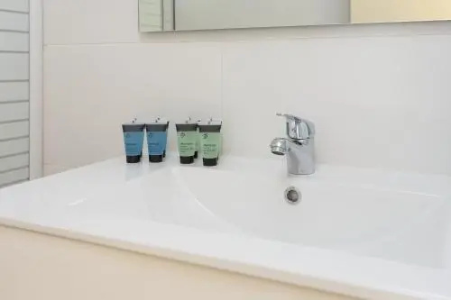 Contemporary Apartment Near Camp Nou and Fira Barcelona