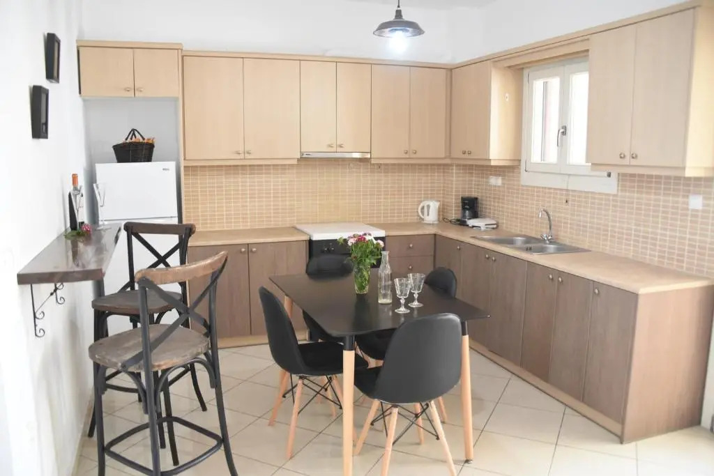 Little Yard Studios & Apartments #2