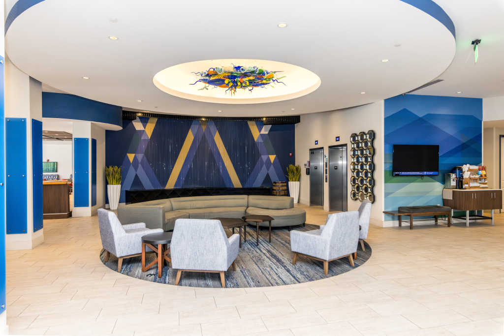 Holiday Inn Express & Suites Downtown Louisville by IHG
