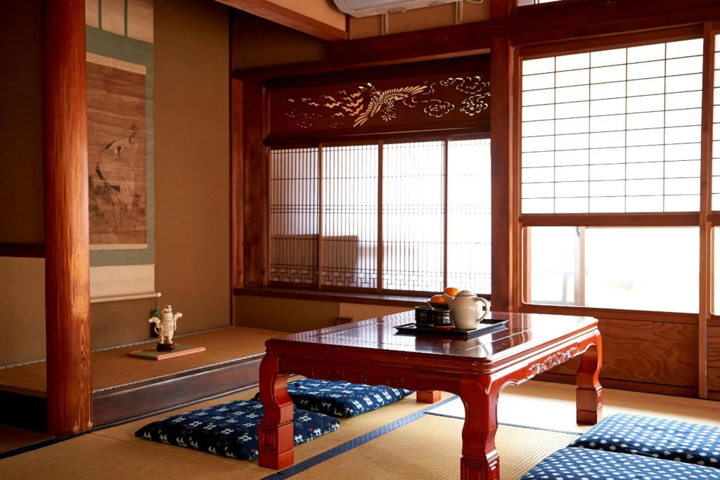1日1組のお客様を御迎えする宿Hotobil An inn that welcomes one group of guests per day