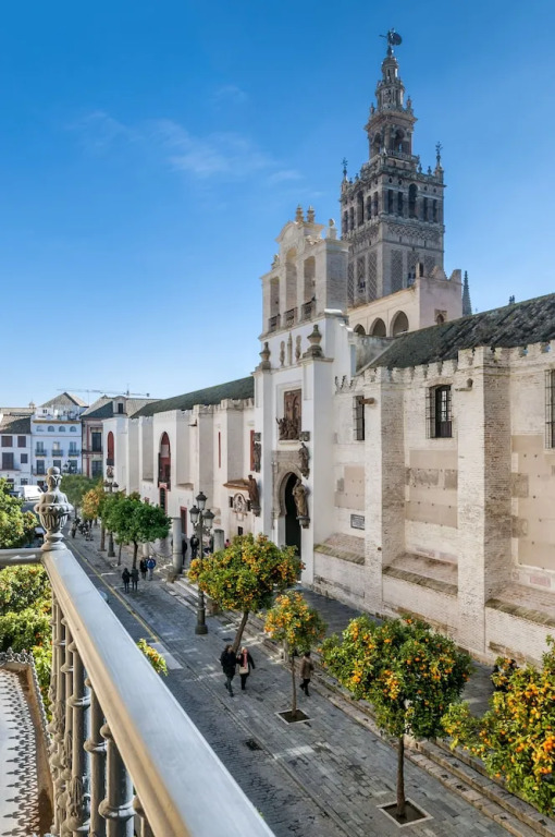 Apartment With a View of the Cathedral 2 Bedrooms. Catedral Terrace II