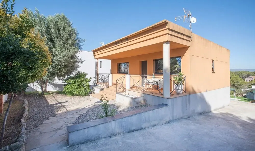 R75 Julius house with pool