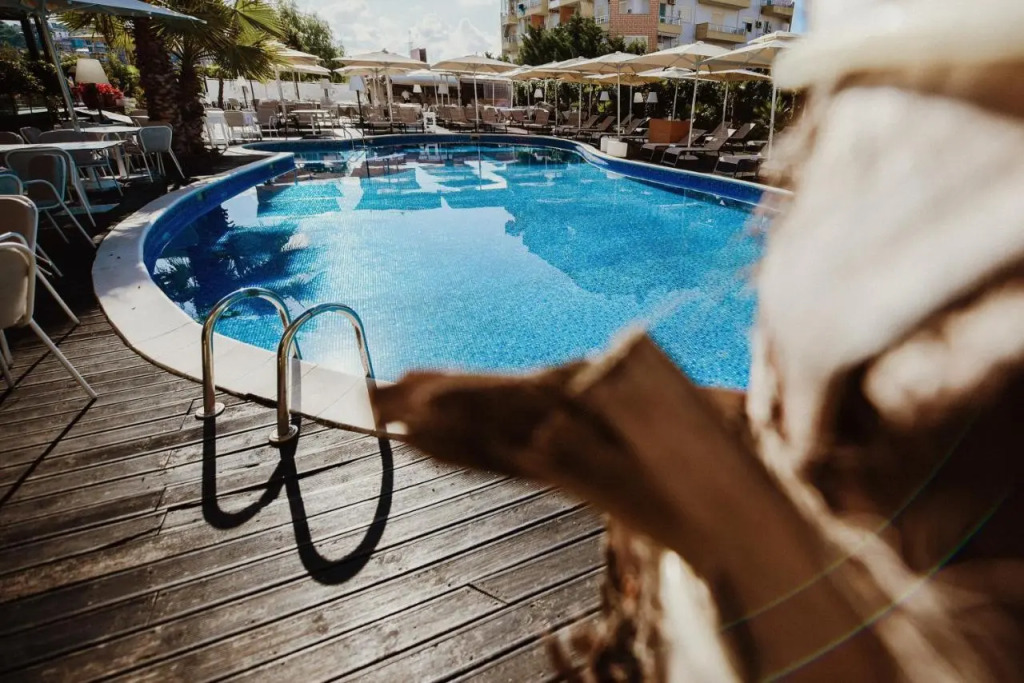 Flower Hotels & Resorts