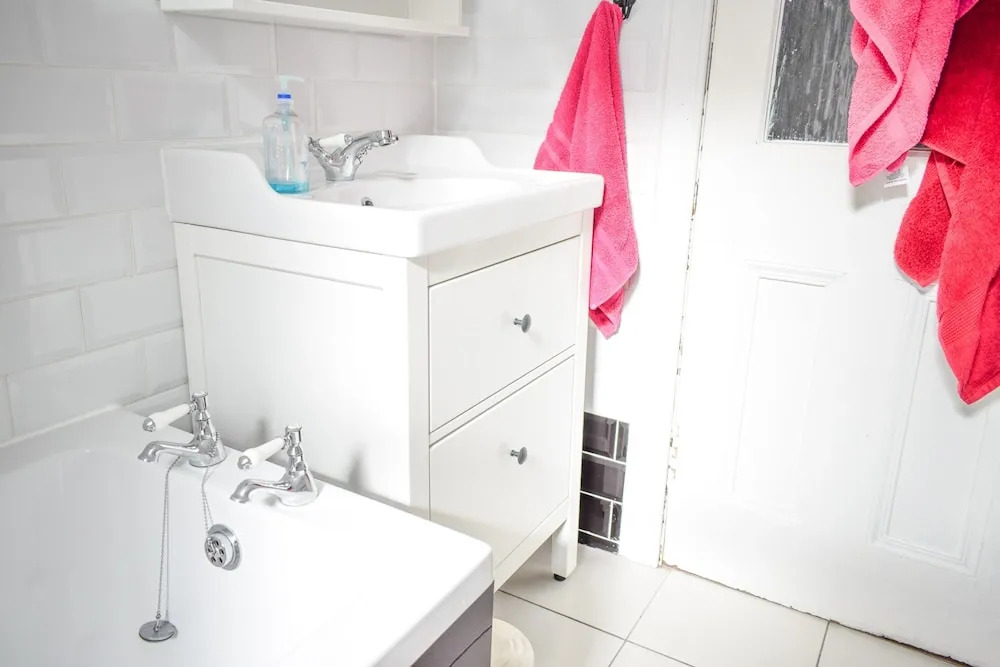 Bright 1 Bedroom Apartment in Edinburgh