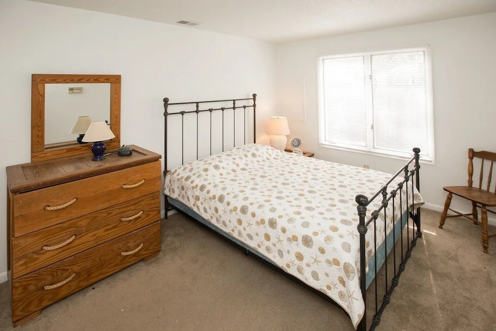 Coral Beach House 4 Bedrooms 2.5 Bathrooms Duplex