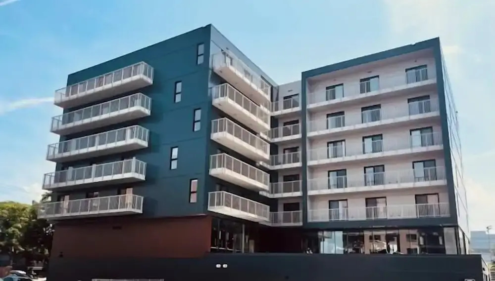 APPART-HOTEL LUNI