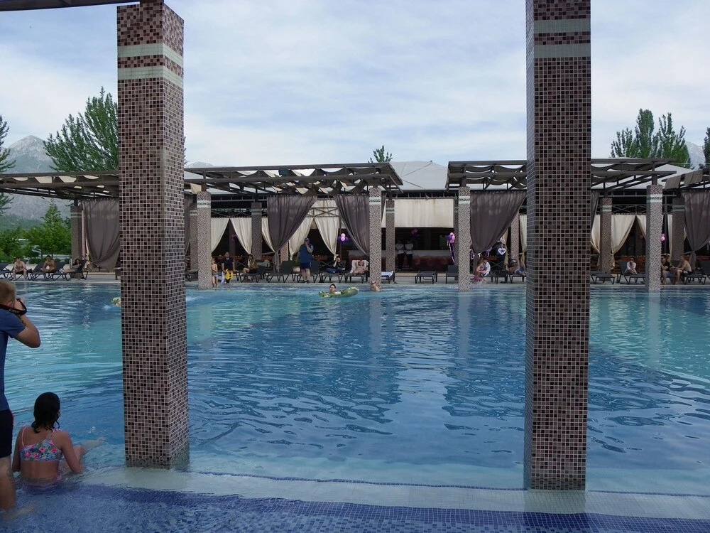 Charos Deluxe Resort