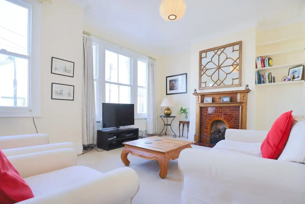 Comfortable &Bright Family Home - Imperial Wharf