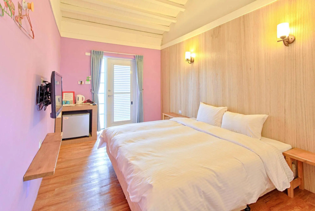 Love Summer Hostel