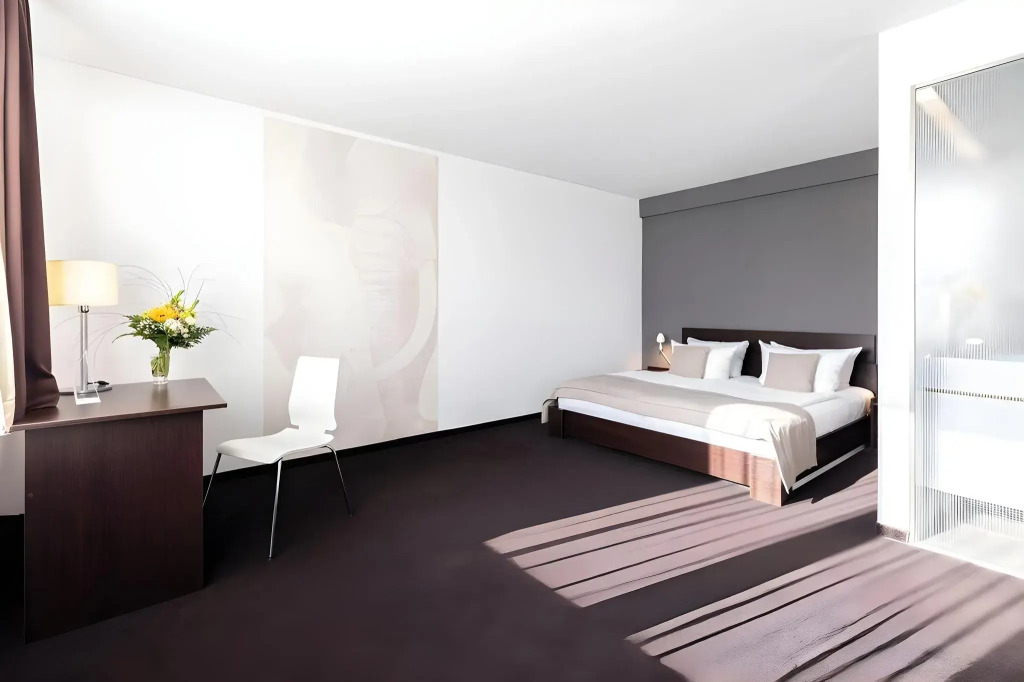 Hotel Aviva