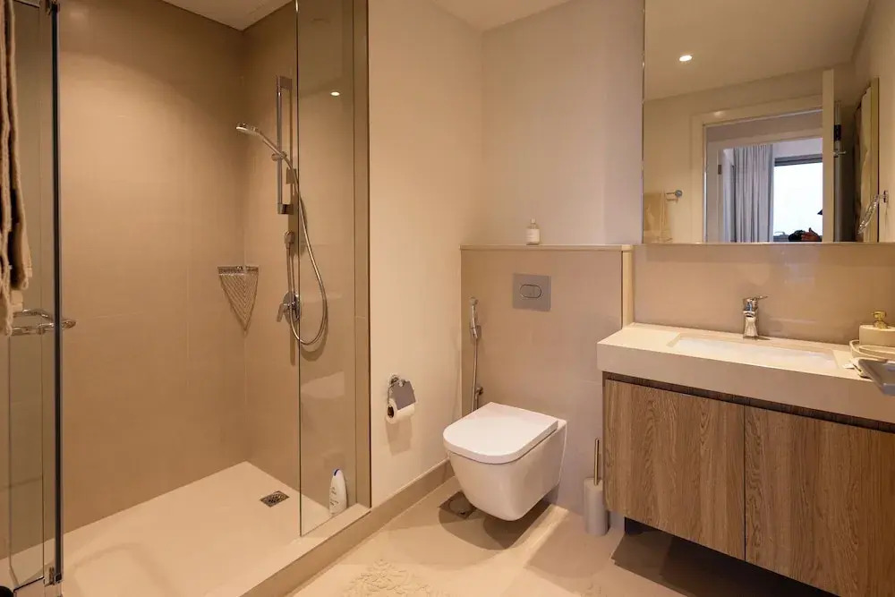 Maison Privee - Elegant Urban Stay Just Steps from Burj Khalifa