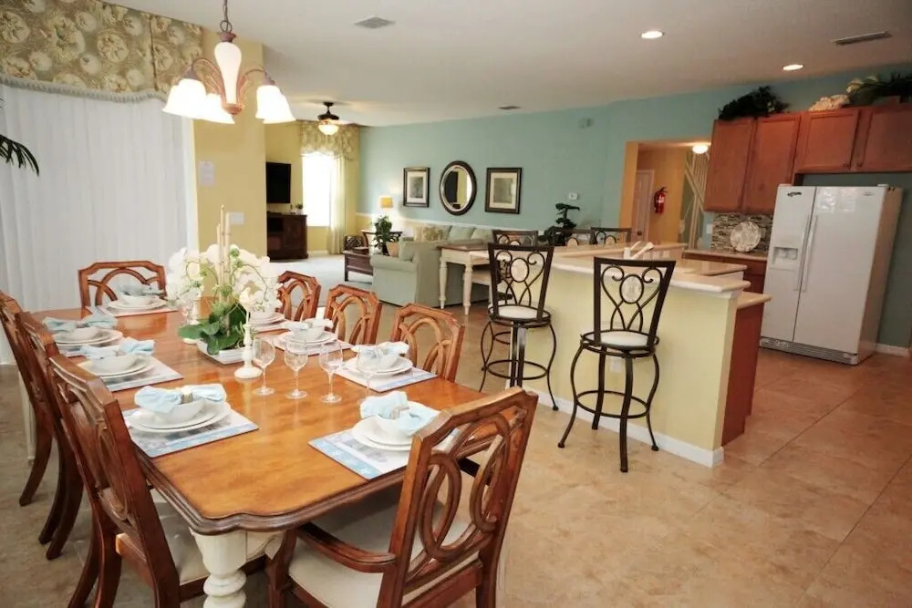 301 Las Fuentes Drive 6 Bedroom Home