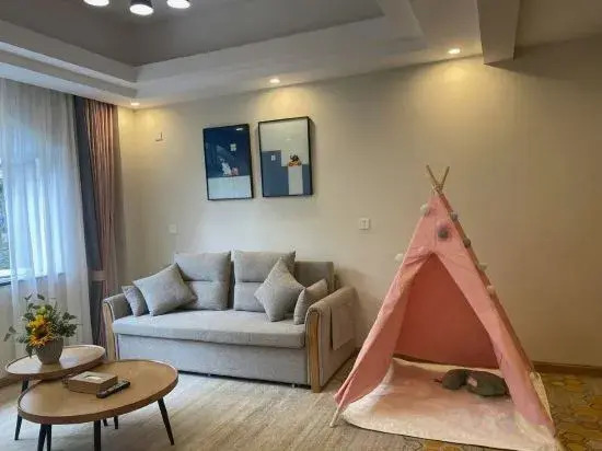 Fairy Hill Hyatt House Nan's hotel