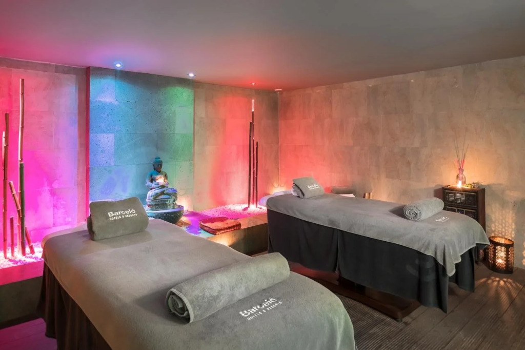 Отель Barcelo Santiago - Adults Only