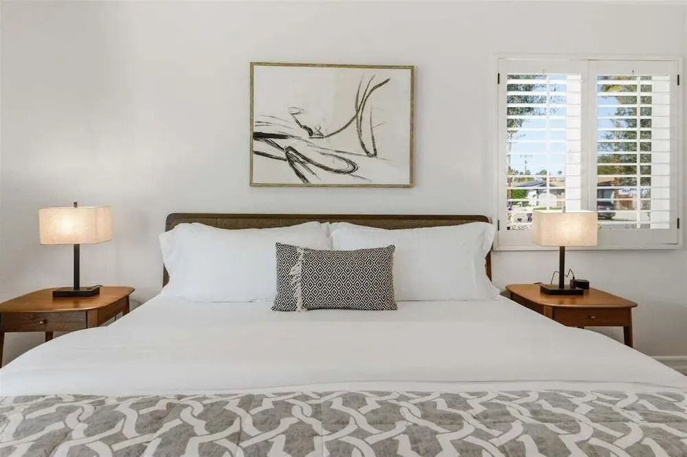 Welcome to Casa Cielo Vista, a Bright South Palm Springs Retreat