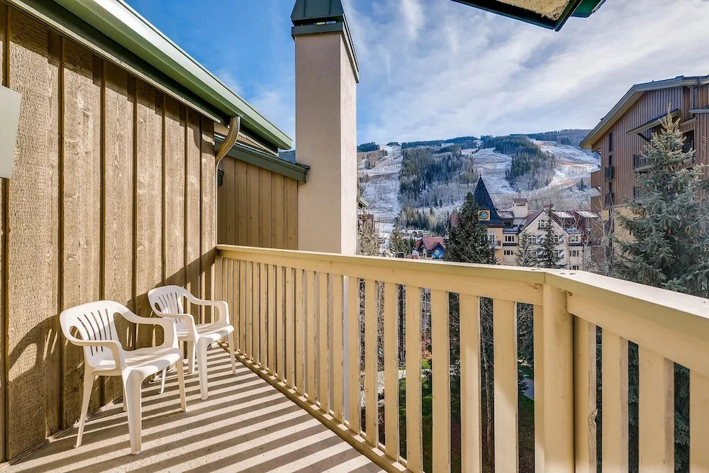 Westwind 406 2BD 2BA Gold Condo