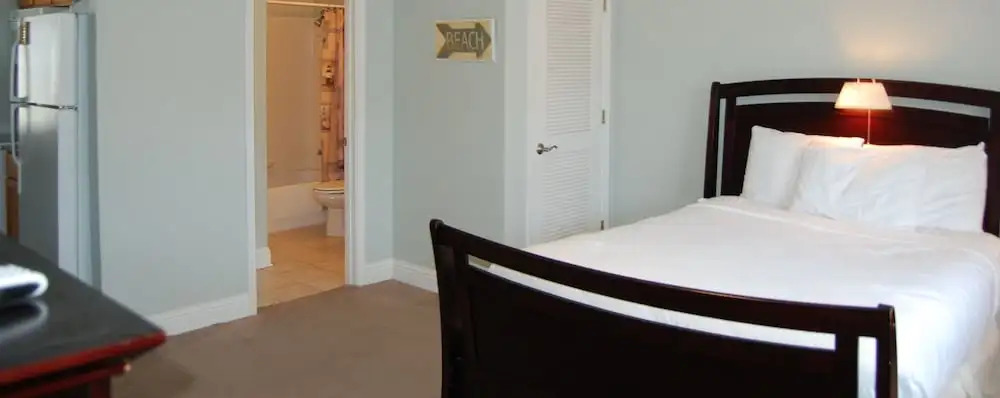 Oak Shores 30 Studio Bedroom 1 Bathroom Condo