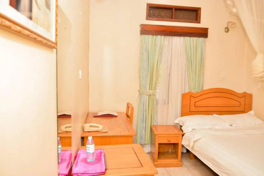 MAKERERE UNIVERSITY GUEST HOUSE