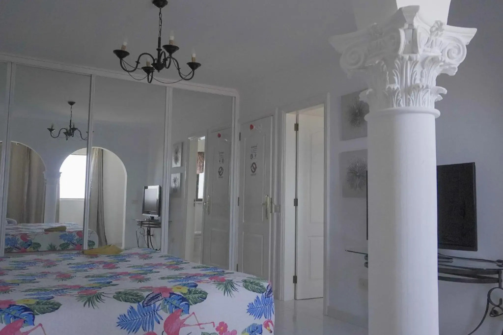 Tango House