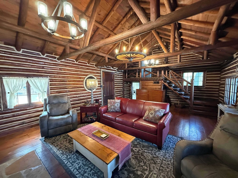 Log Cabin Retreat Two Cabins, One Stay
