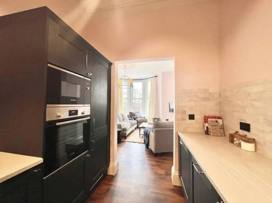 Redland Suites - Apartment 4