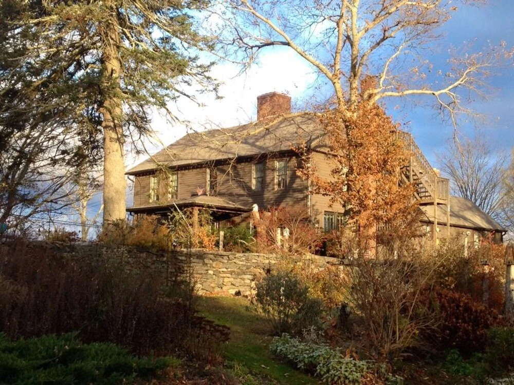 Roseledge Country Inn & Farm Shoppe