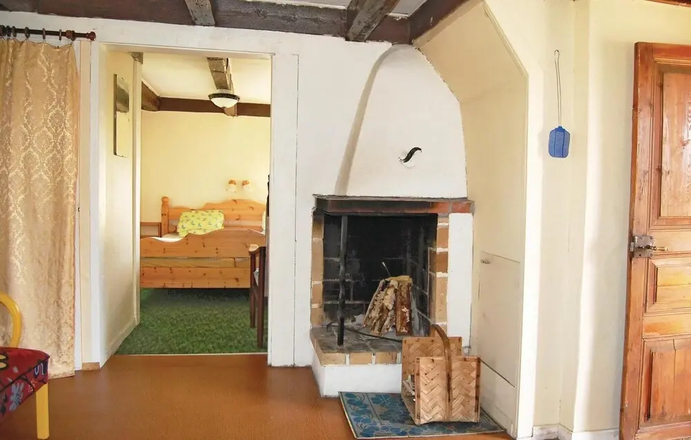 Stunning Home in Linneryd With 2 Bedrooms and Wifi