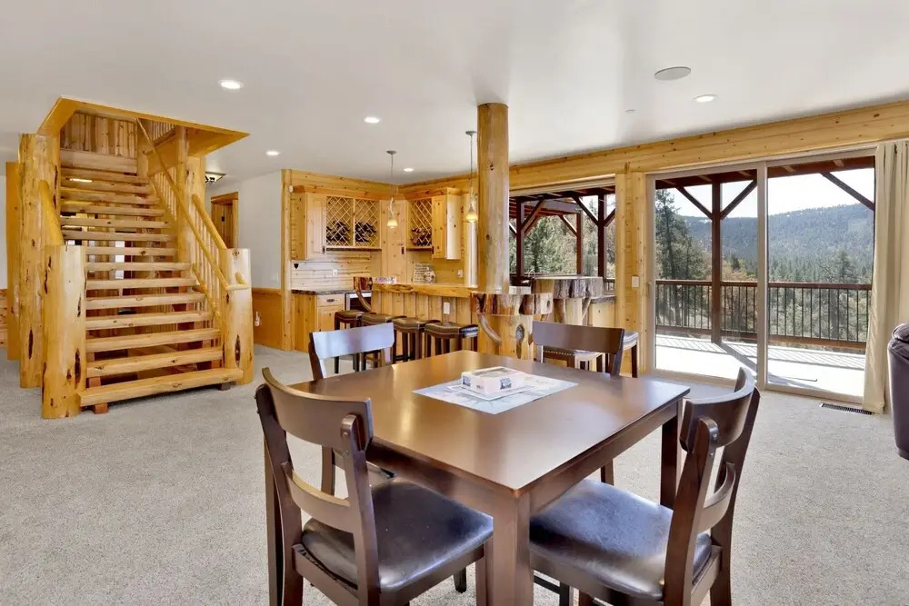 2206-golden Oak Log Cabin 7 Bedroom Home by RedAwning