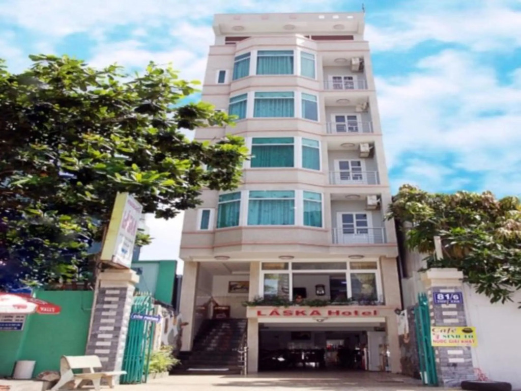 Laska Hotel
