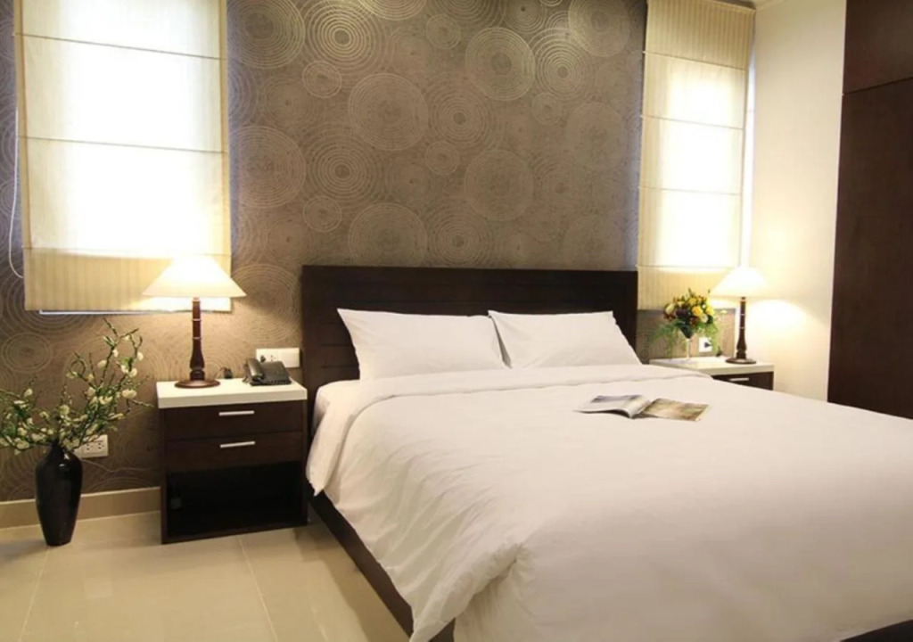 Mayfair Suites