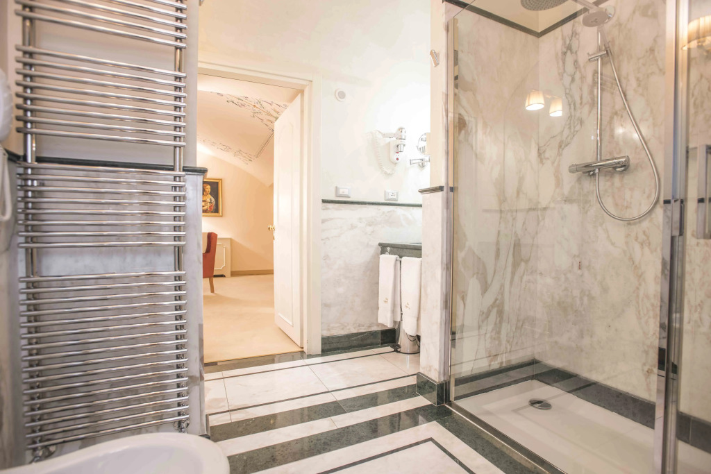 Golden Tower Hotel & Spa