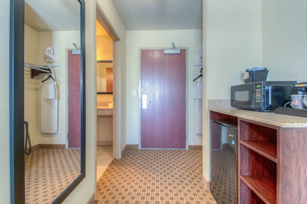 Cobblestone Inn & Suites - Wray